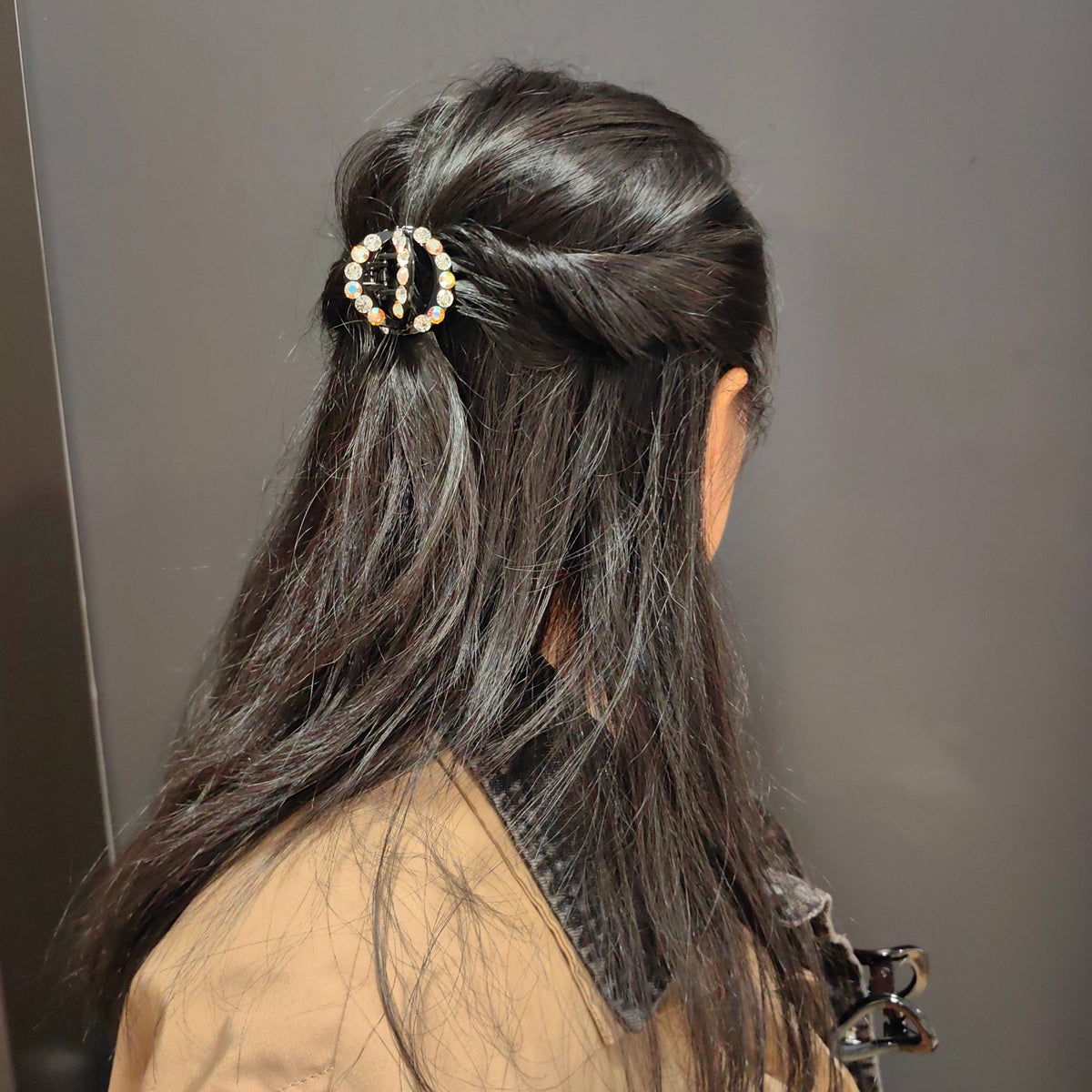 5cm Round Crystal Hair Claw Clip - Elegant Non-Slip Medium Barrette
