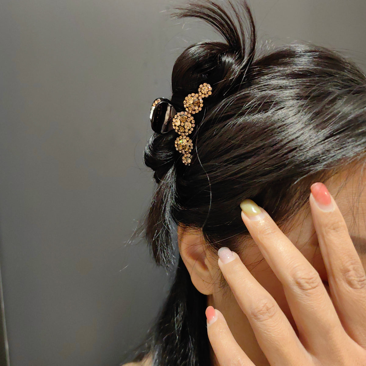 7cm Crystal Hair Claw Clip - Elegant Non-Slip Medium French Hair Jaw Barrettes for Women, Strong Hold Hairpins & Styling Accessories for Thick and Thin Hair